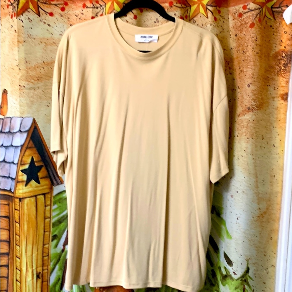 NWT/beige/tan tee